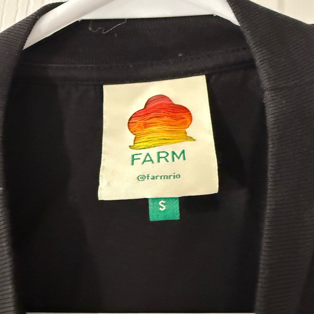 FARM Rio Black Tee with Colorful Bull Design - Picture 4 of 5